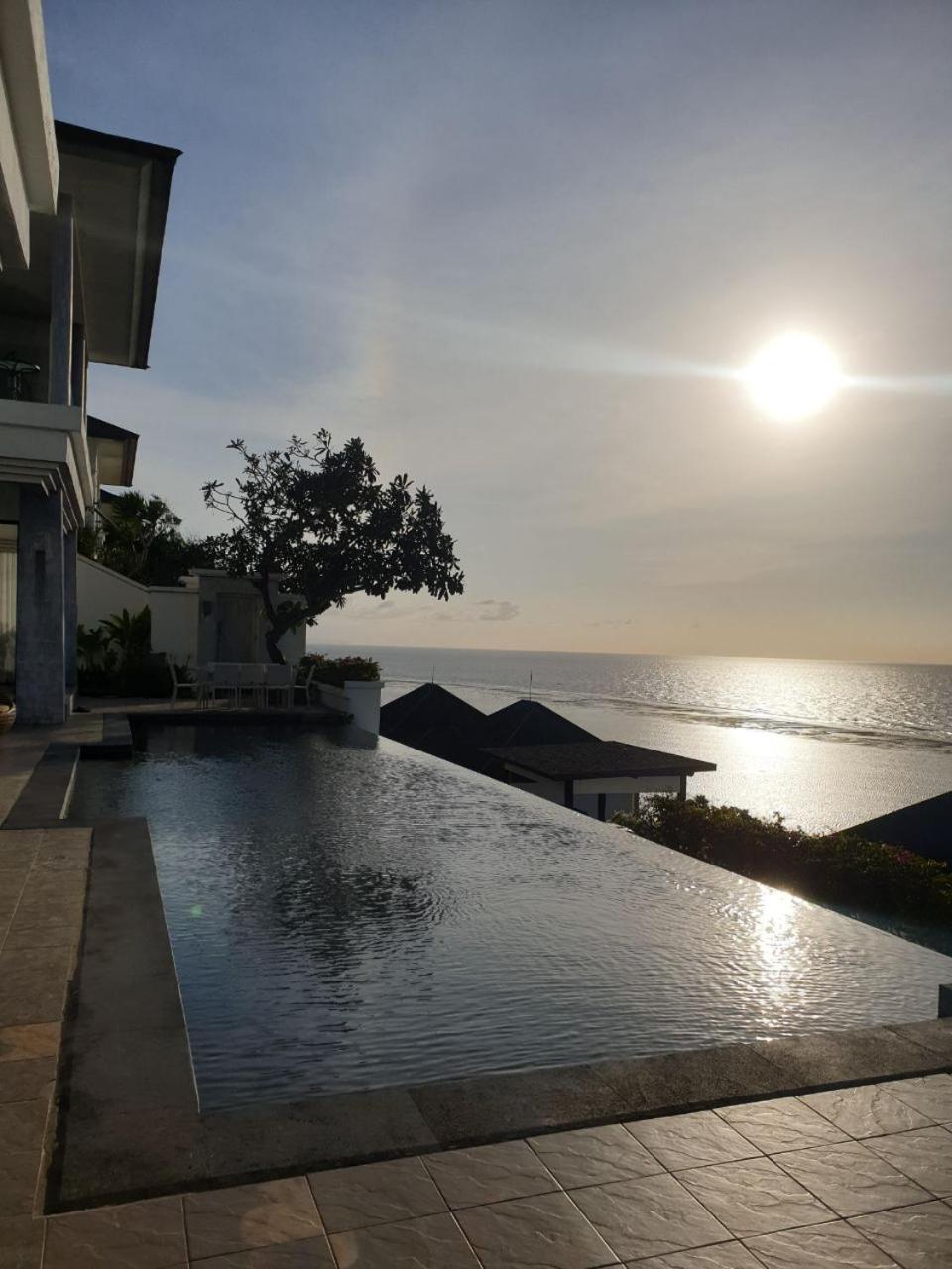 Nusa Dua Ocean View With Private Villa *